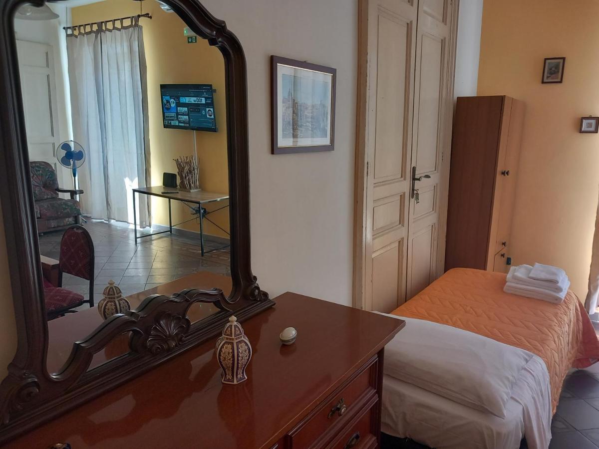 B&B Donna Elvira Siderno Bagian luar foto