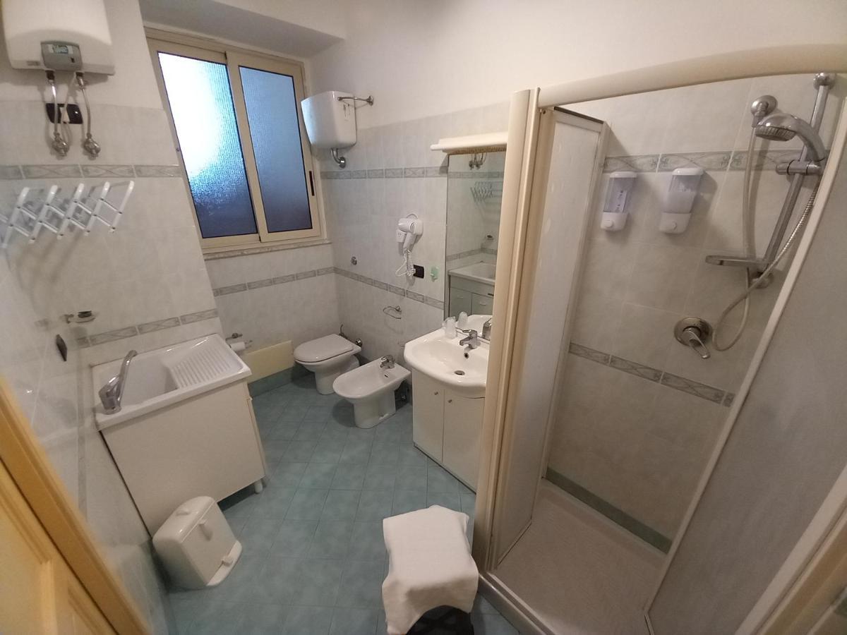 B&B Donna Elvira Siderno Bagian luar foto